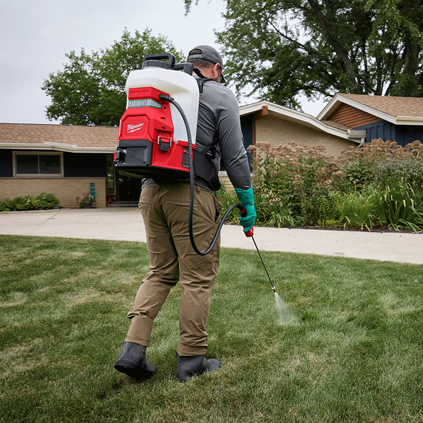 M18™ SWITCH TANK™ 15 Litre Backpack Chemical Sprayer with Powered Base (Tool Only), , hi-res