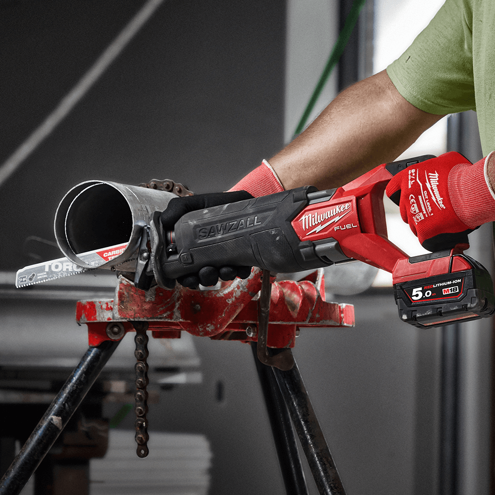 Milwaukee M18 FUEL™ SAWZALL 