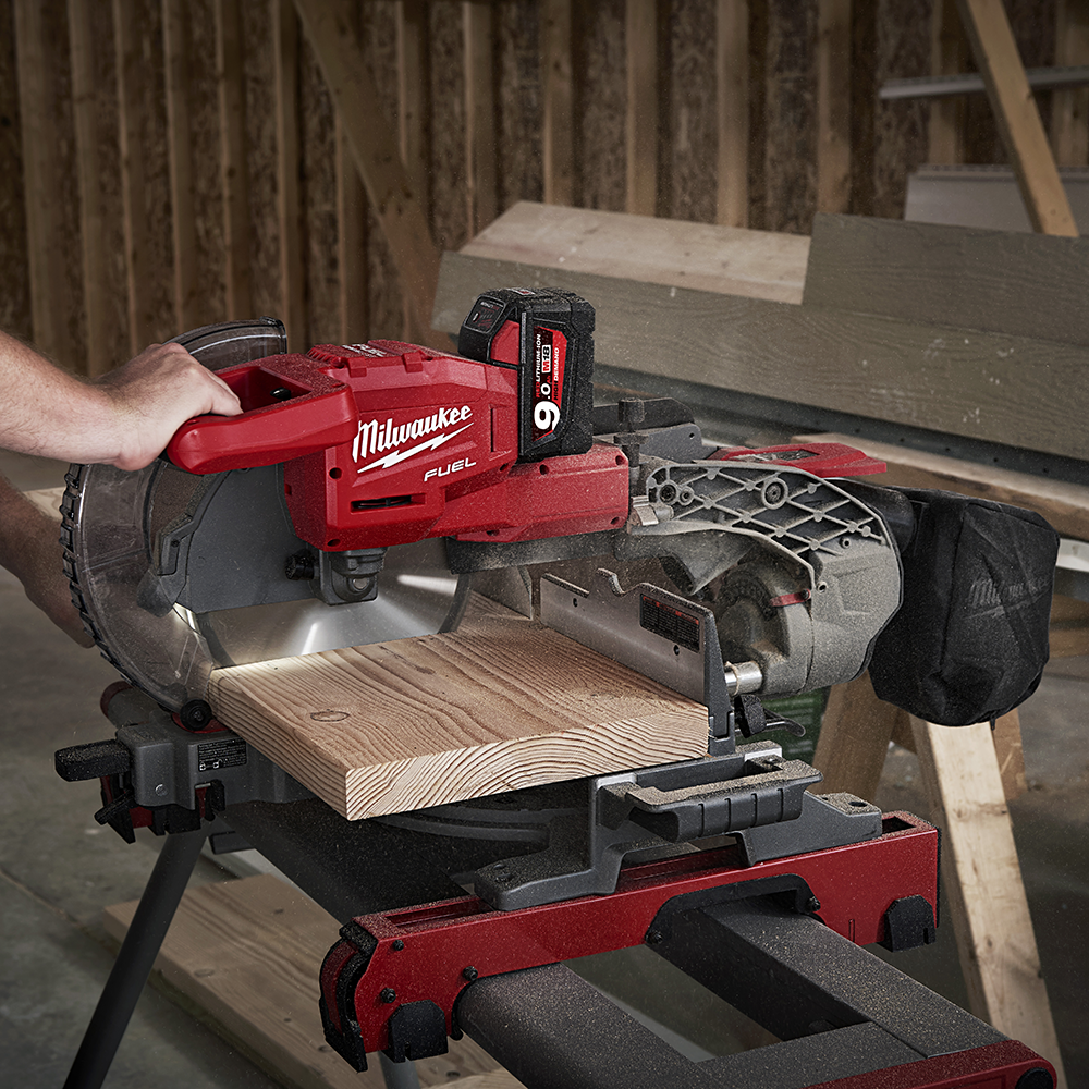 Dual Bevel Sliding Compound Mitre Saw 