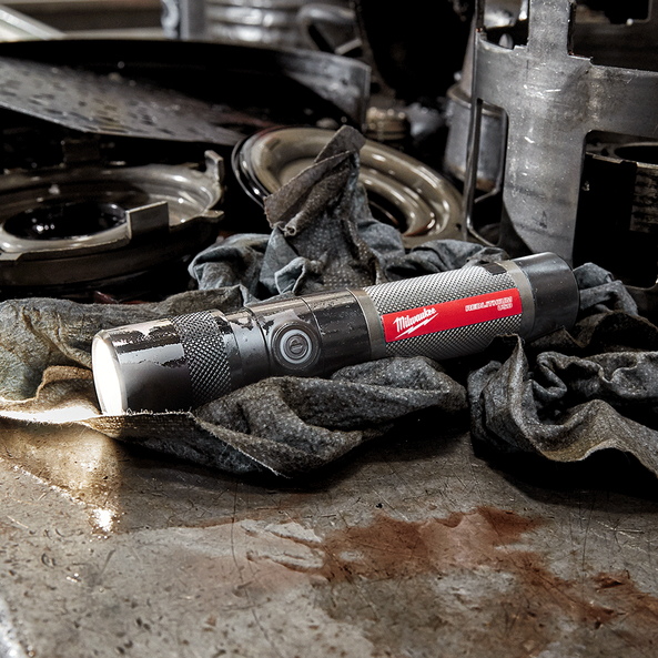 USB Rechargeable 1100L Twist Focus Flashlight Kit, , hi-res