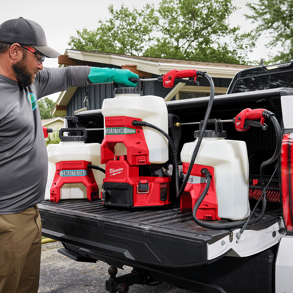 M18™ SWITCH TANK™ 15 Litre Backpack Chemical Sprayer with Powered Base (Tool Only), , hi-res