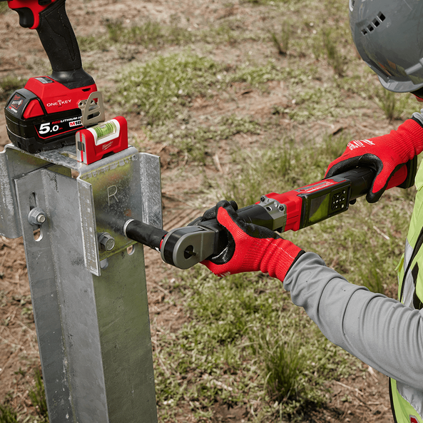 M18 FUEL&trade; ONE-KEY&trade; 1/2" Controlled Mid-Torque Impact Wrench with Pin Detent (Tool Only), , hi-res