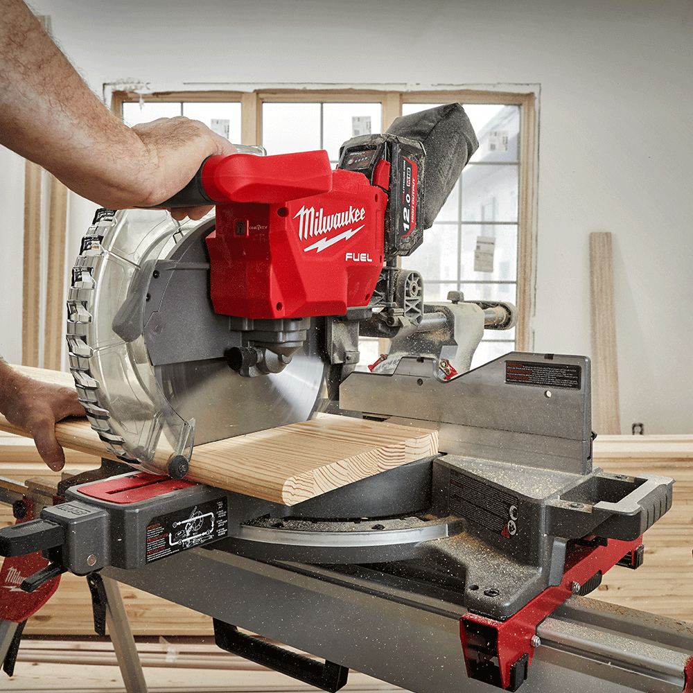Dual Bevel Sliding Compound Mitre Saw 