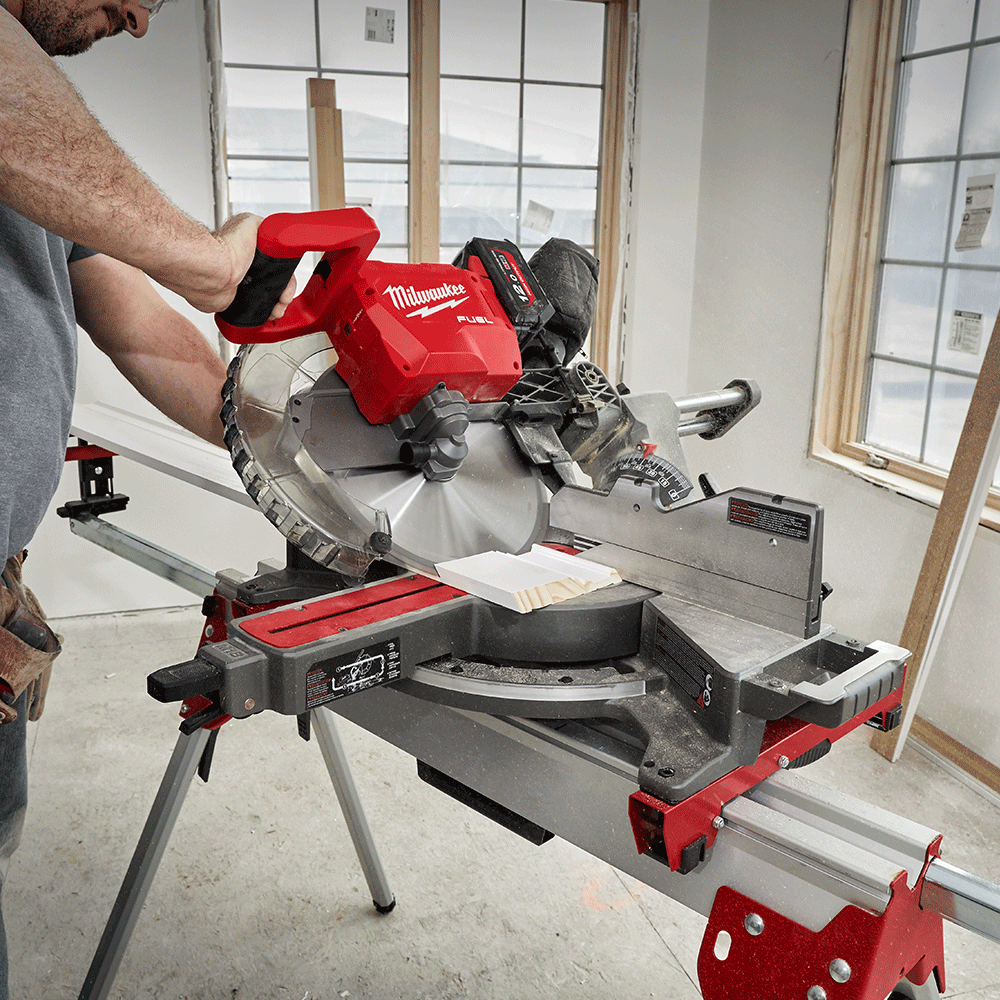 Dual Bevel Sliding Compound Mitre Saw 
