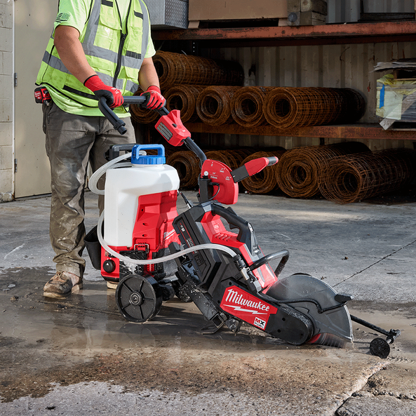 M18™ SWITCH TANK™ 15 Litre Backpack Water Supply with Powered Base (Tool Only), , hi-res