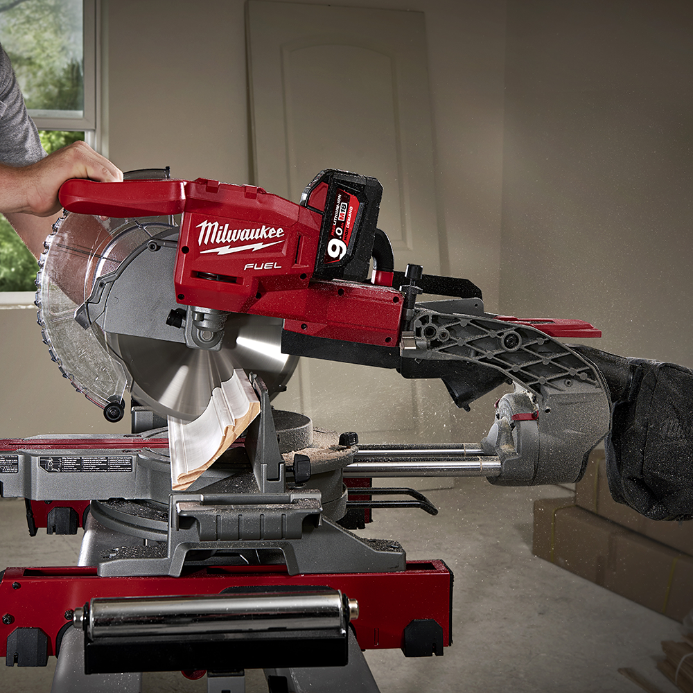 Dual Bevel Sliding Compound Mitre Saw 