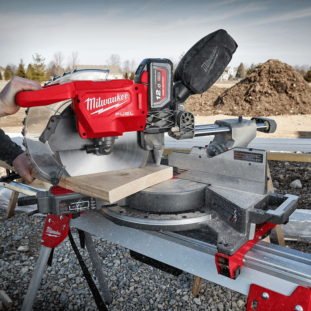 Dual Bevel Sliding Compound Mitre Saw 