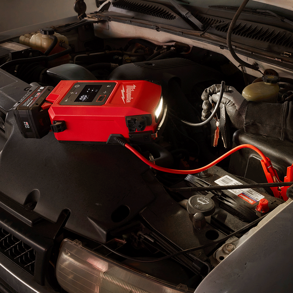 M18™ HOTSHOT Jump Starter 2,000 A, , hi-res