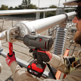 M18 FUEL&trade; 1/2" High Torque Impact Wrench w/ Pin Detent Protective Boot