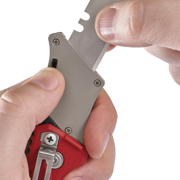 Fastback™ Compact Flip Utility Knife