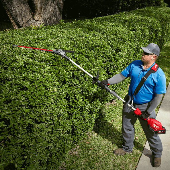 Milwaukee M18 FUEL™ Articulating Hedge Trimmer Attachment M18FOPHHTA